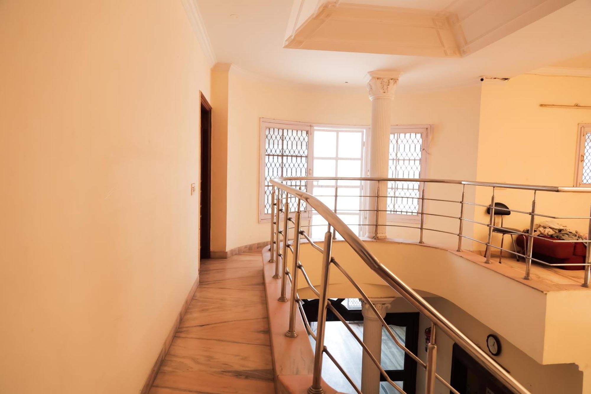 Hotel Green Villa - Near Anand Vihar Station ニューデリー エクステリア 写真