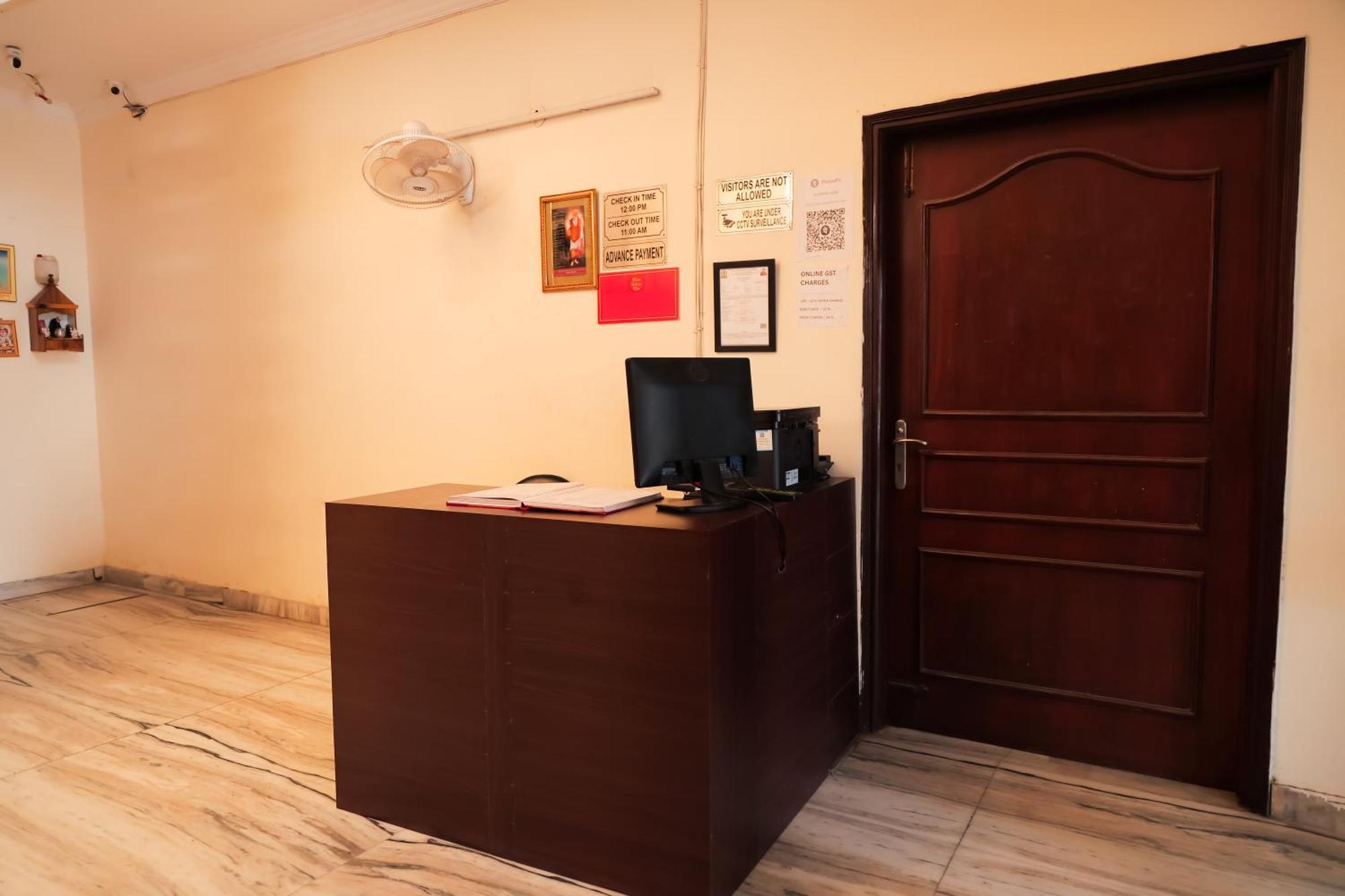 Hotel Green Villa - Near Anand Vihar Station ニューデリー エクステリア 写真